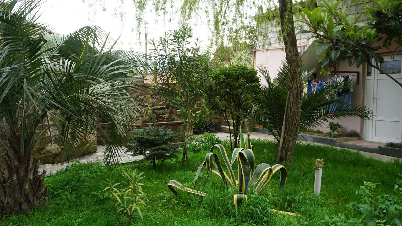 Adlia House- Ardaidardo Batumi Bagian luar foto
